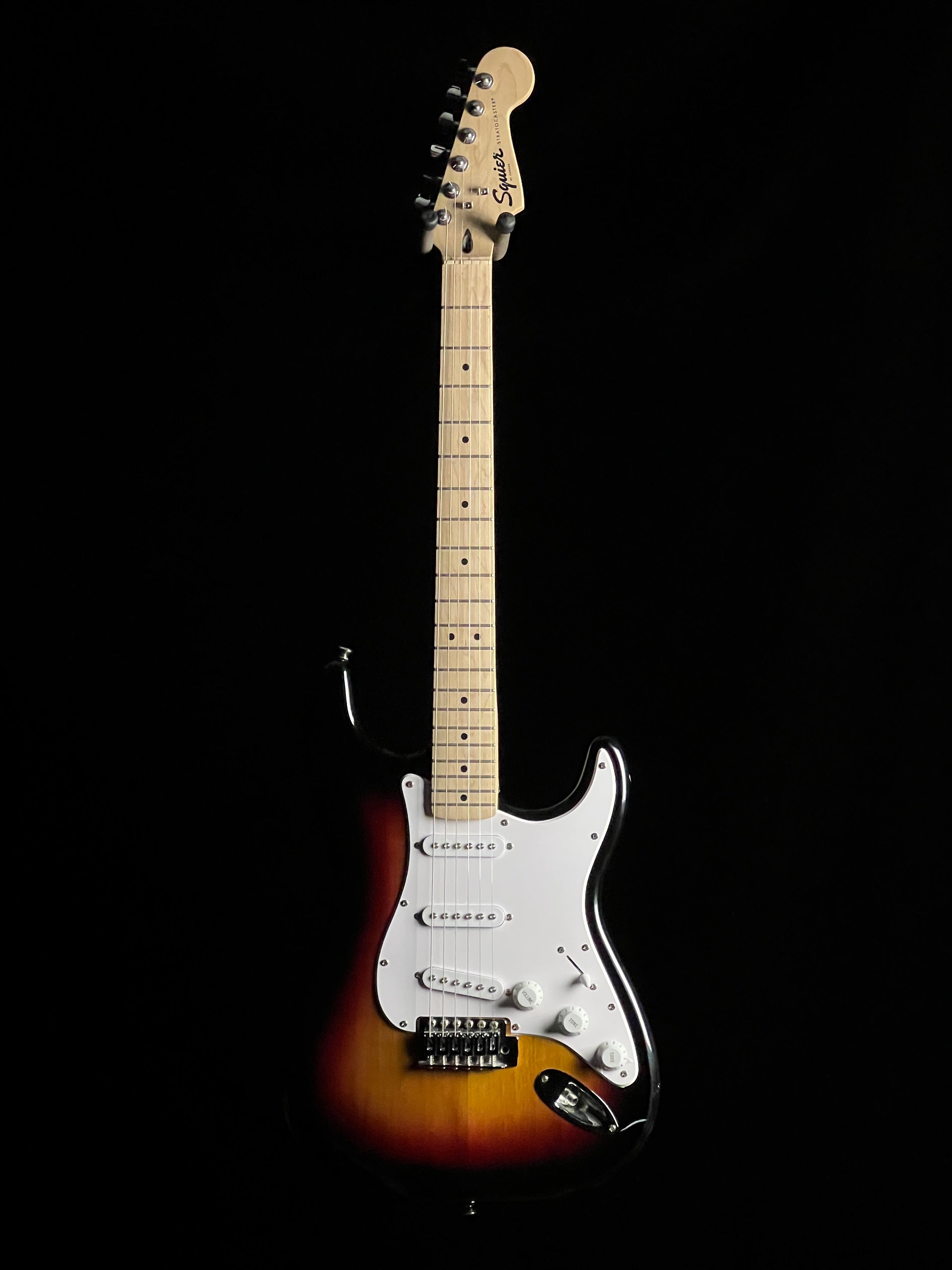 Fender Squier Stratocaster Electric Guitar Sunburst - Used – Papaw