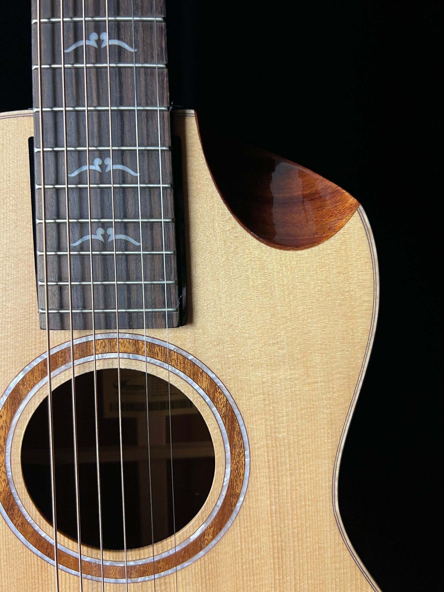 Journey Parlor Travel Guitar FP41213C Solid Sitka/ Solid African Mahogany Acoustic Guitar - New