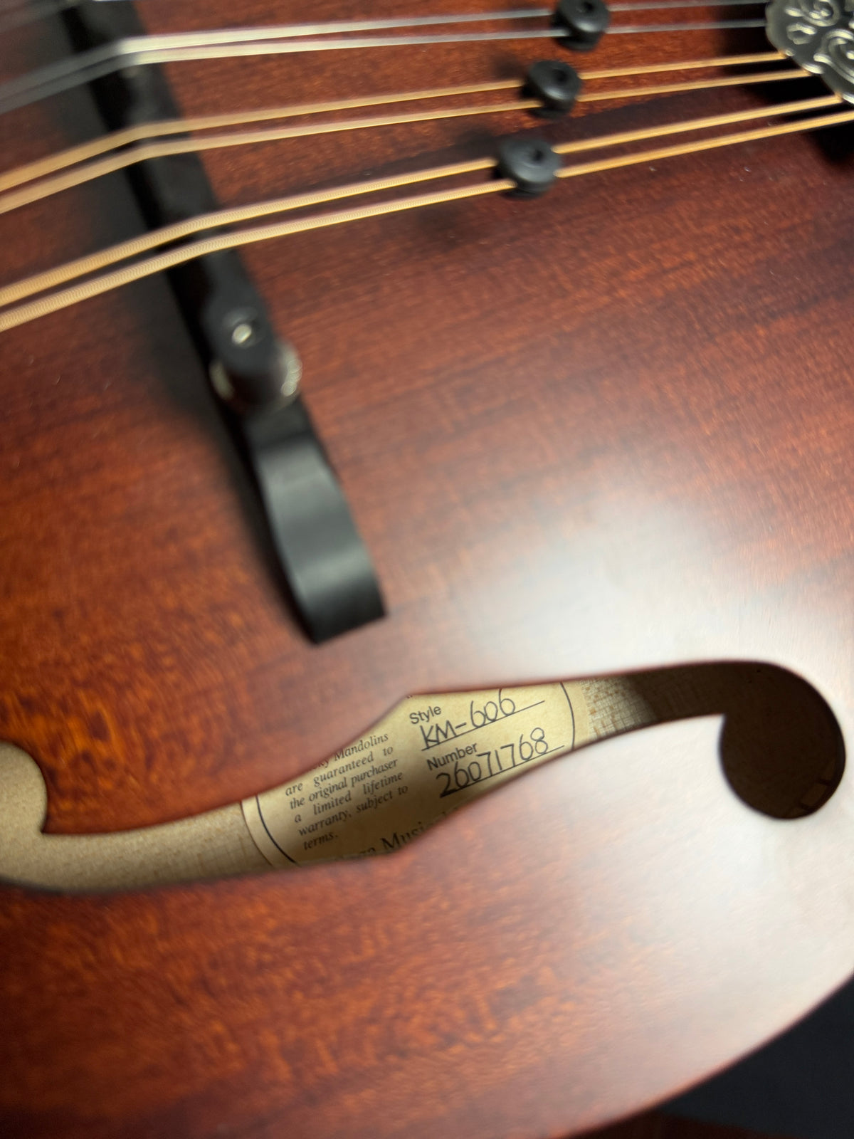 Kentucky KM-606 Solid Carved Spruce/Solid Maple F-Style Mandolin  - New