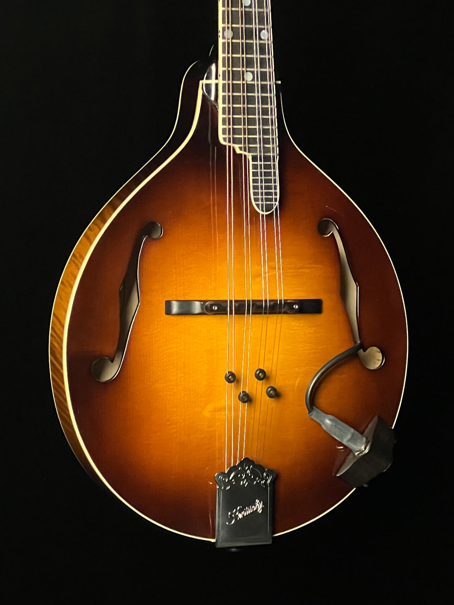 SOLD - Kentucky KM-950 A-Style Mandolin with Pickup Spruce/Maple - Used
