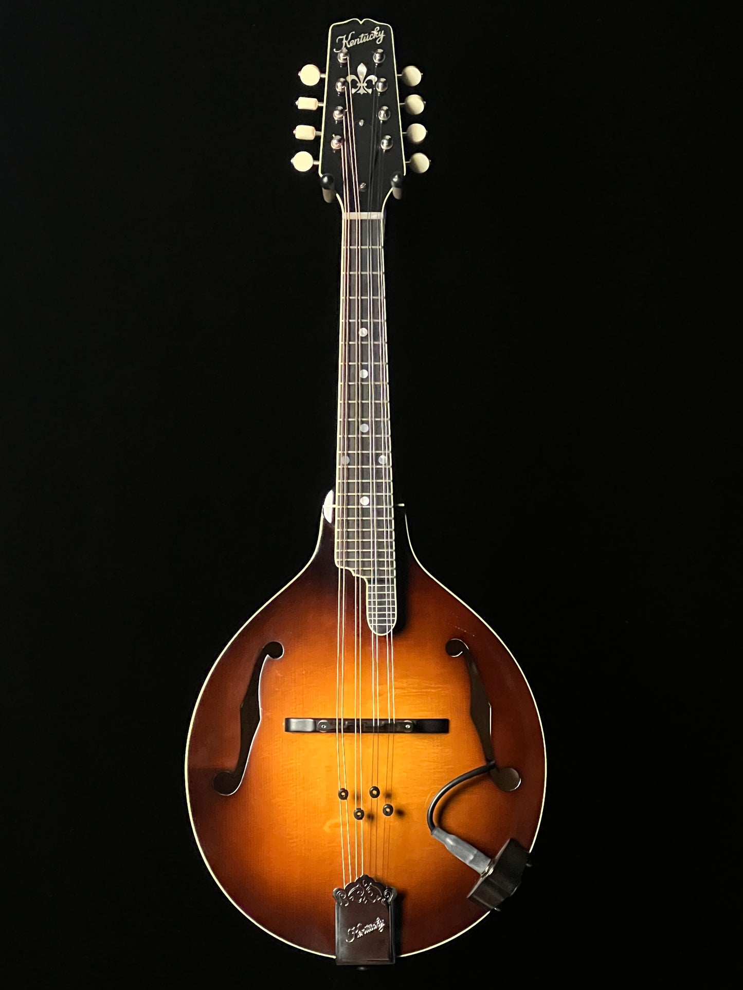 SOLD - Kentucky KM-950 A-Style Mandolin with Pickup Spruce/Maple - Used