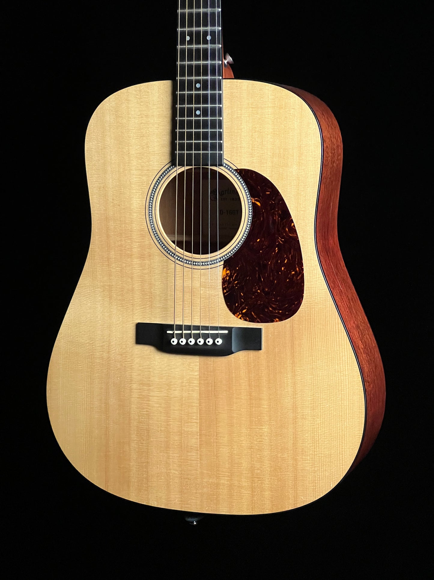 Martin D-16GT Dreadnought Spruce / Mahogany Acoustic Guitar - Consignment