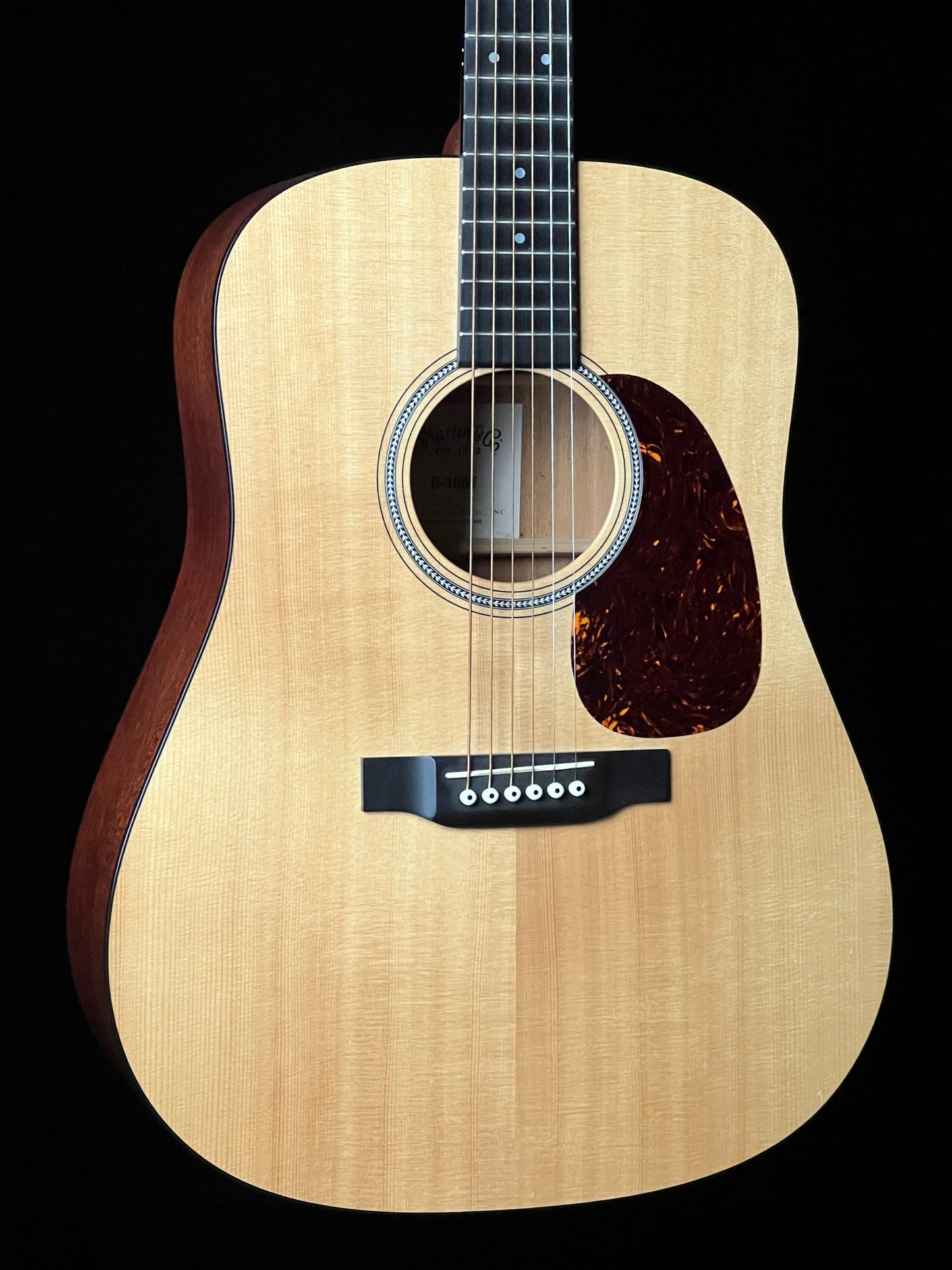 Martin D-16GT Dreadnought Spruce / Mahogany Acoustic Guitar - Consignment