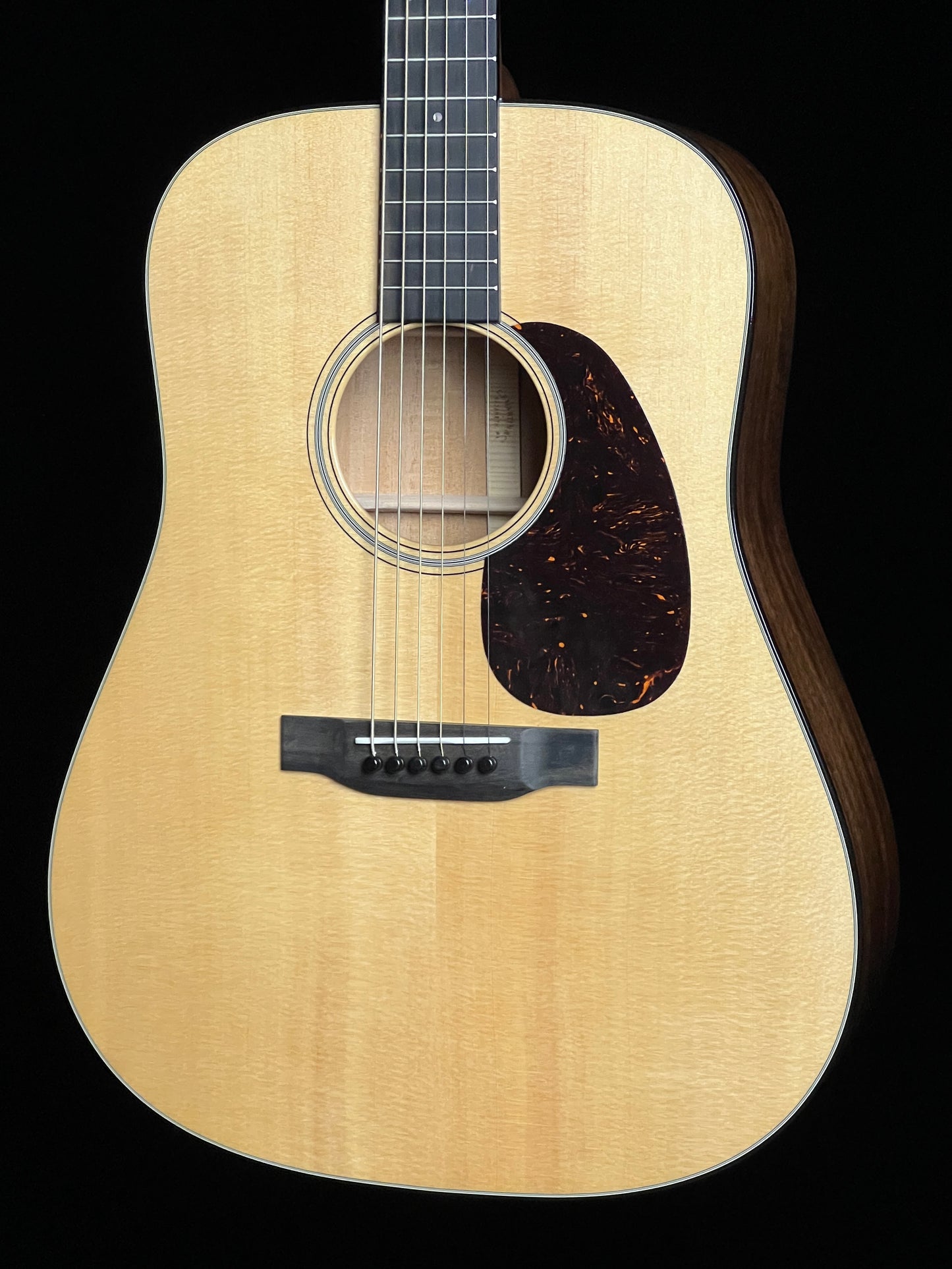 Martin D-18 Standard Acoustic Guitar Spruce/Mahogany (2025) - Used