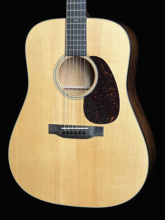 Martin D-18 Standard Acoustic Guitar Spruce/Mahogany (2025) - Used