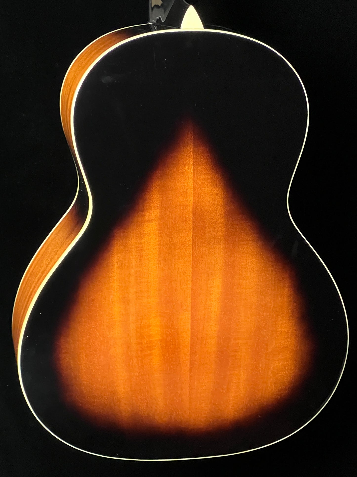 Morgan Monroe M-OO-TBV Acoustic Guitar Sunburst - Used