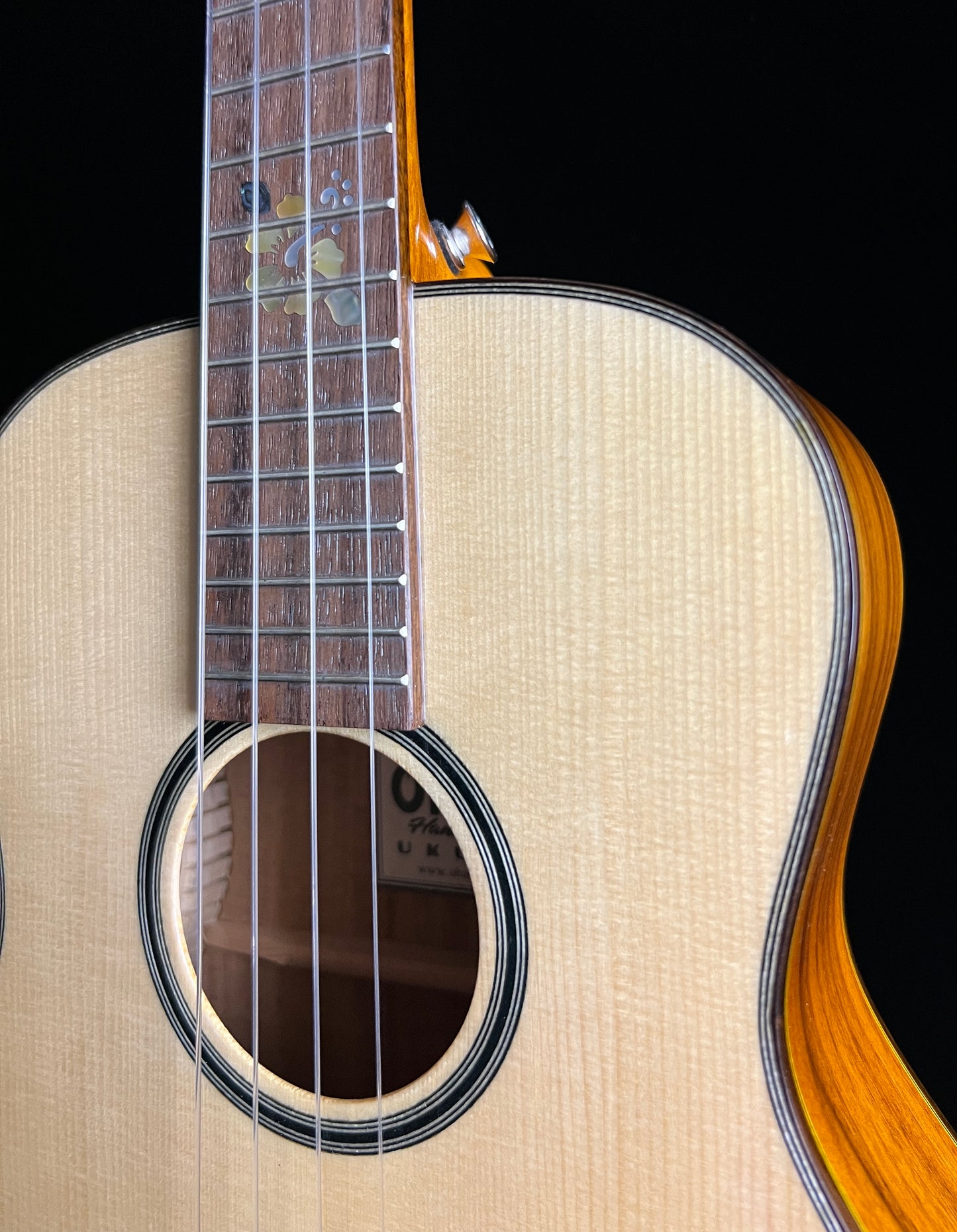 Ohana BKT-250G Bari-Tenor Solid Spruce / Acacia Tenor Scale Baritone Body Ukulele with Mi-Si Pickup - Used