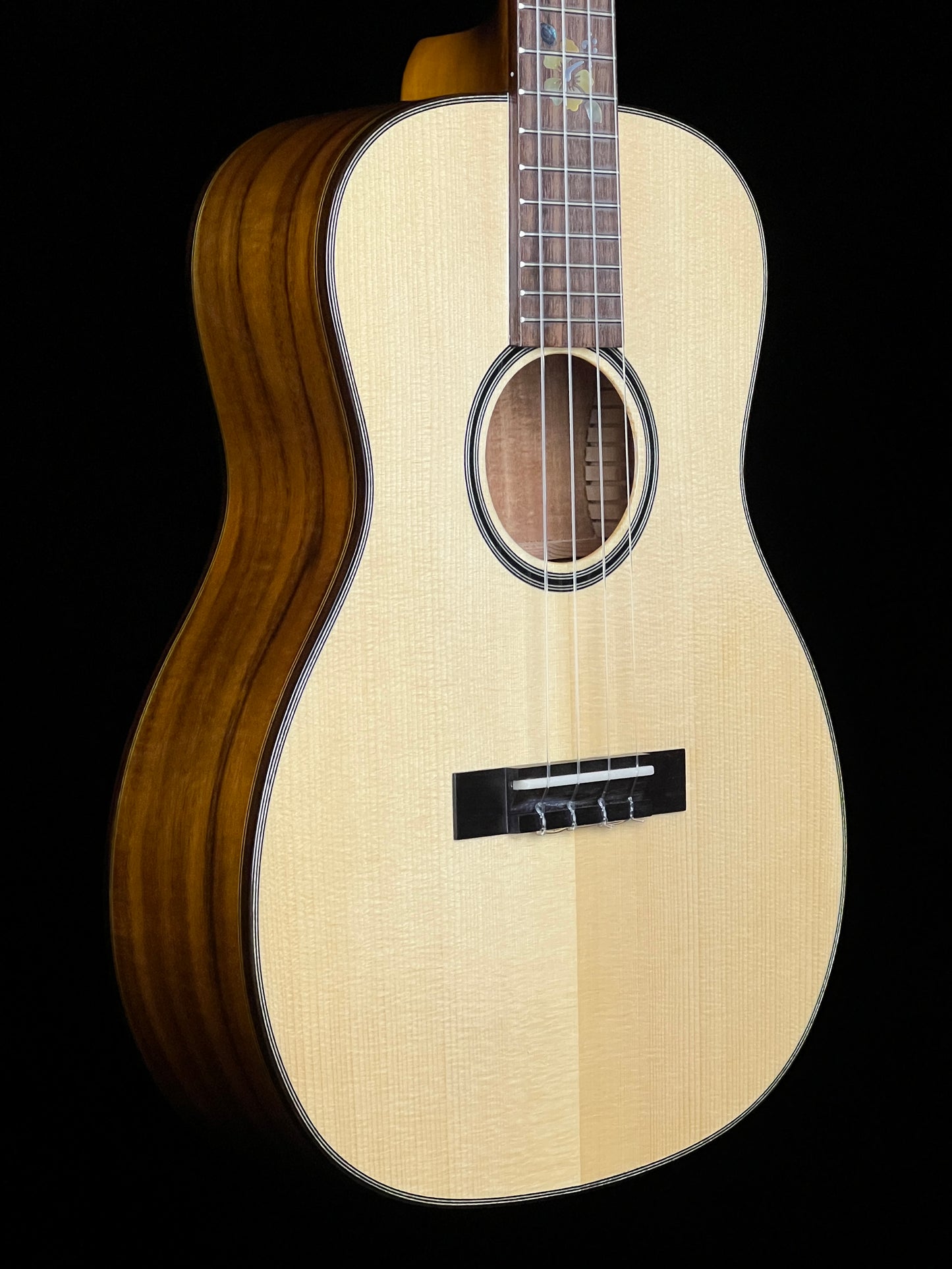 Ohana BKT-250G Bari-Tenor Solid Spruce / Acacia Tenor Scale Baritone Body Ukulele with Mi-Si Pickup - Used