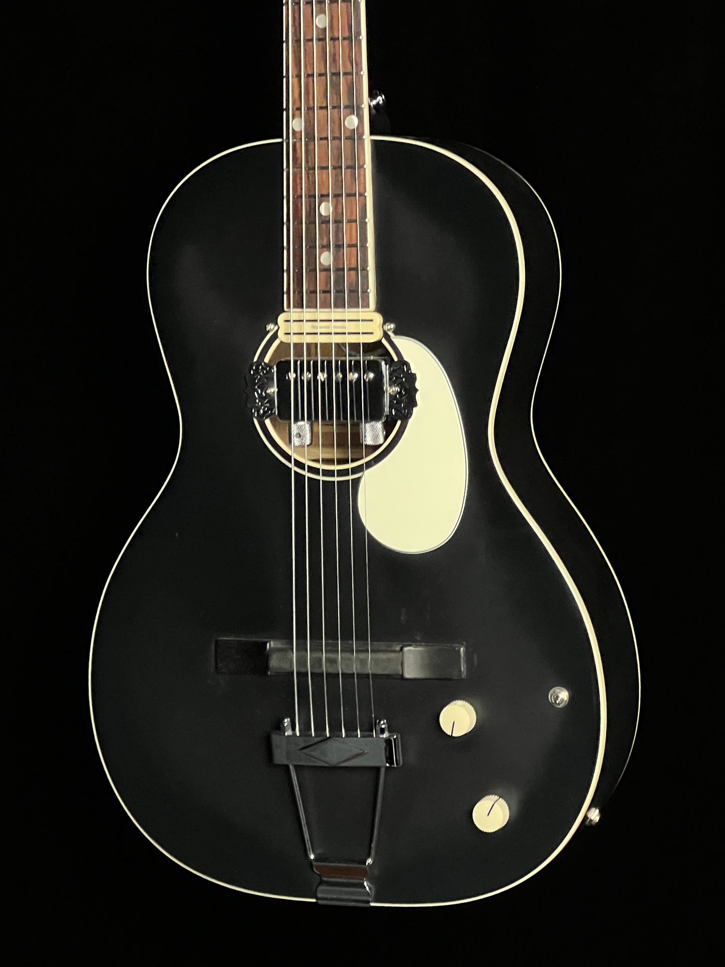 Orangewood Juniper II Black Live Rubber Bridge Parlor Guitar - Used
