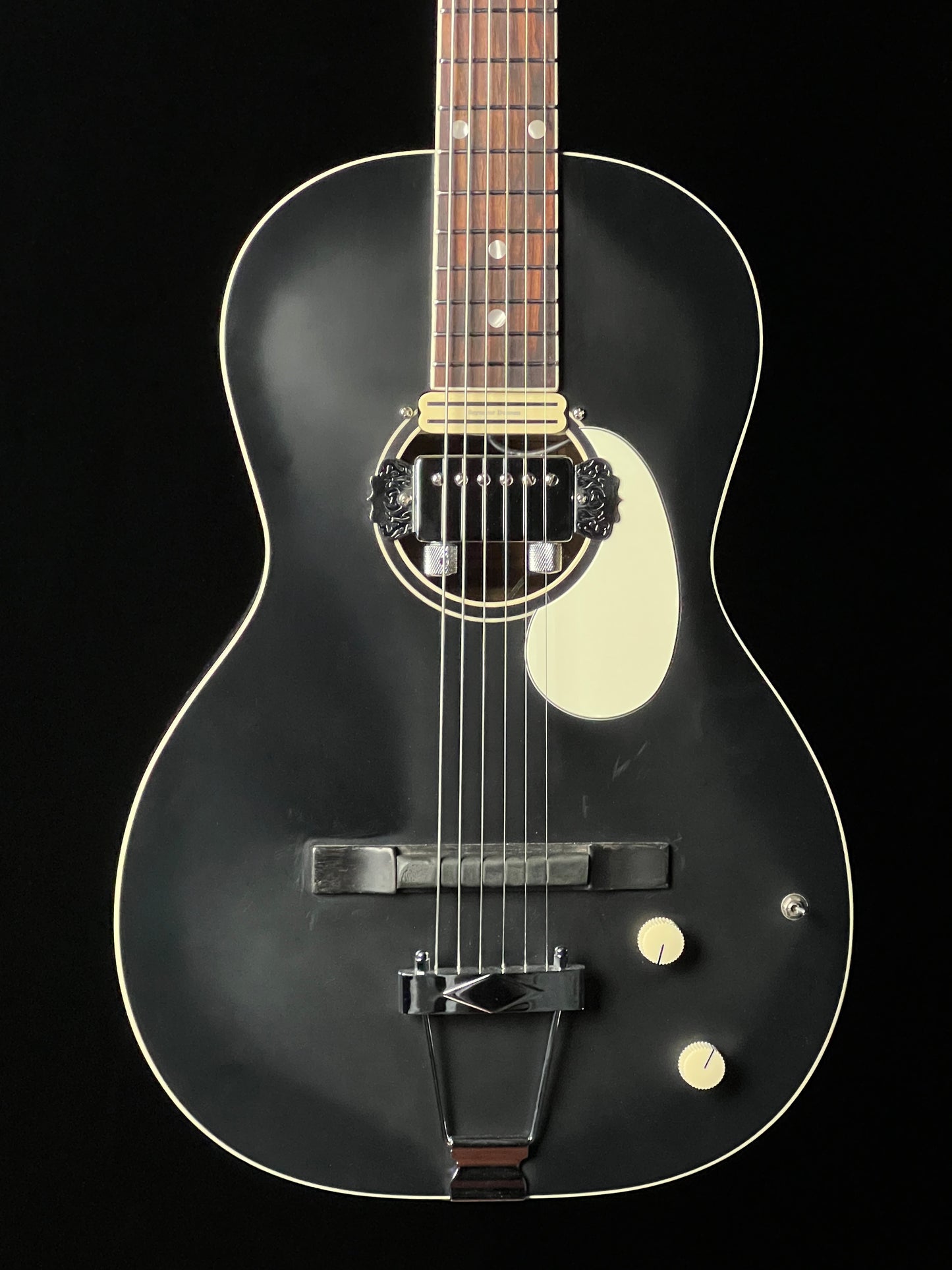Orangewood Juniper II Black Live Rubber Bridge Parlor Guitar - Used