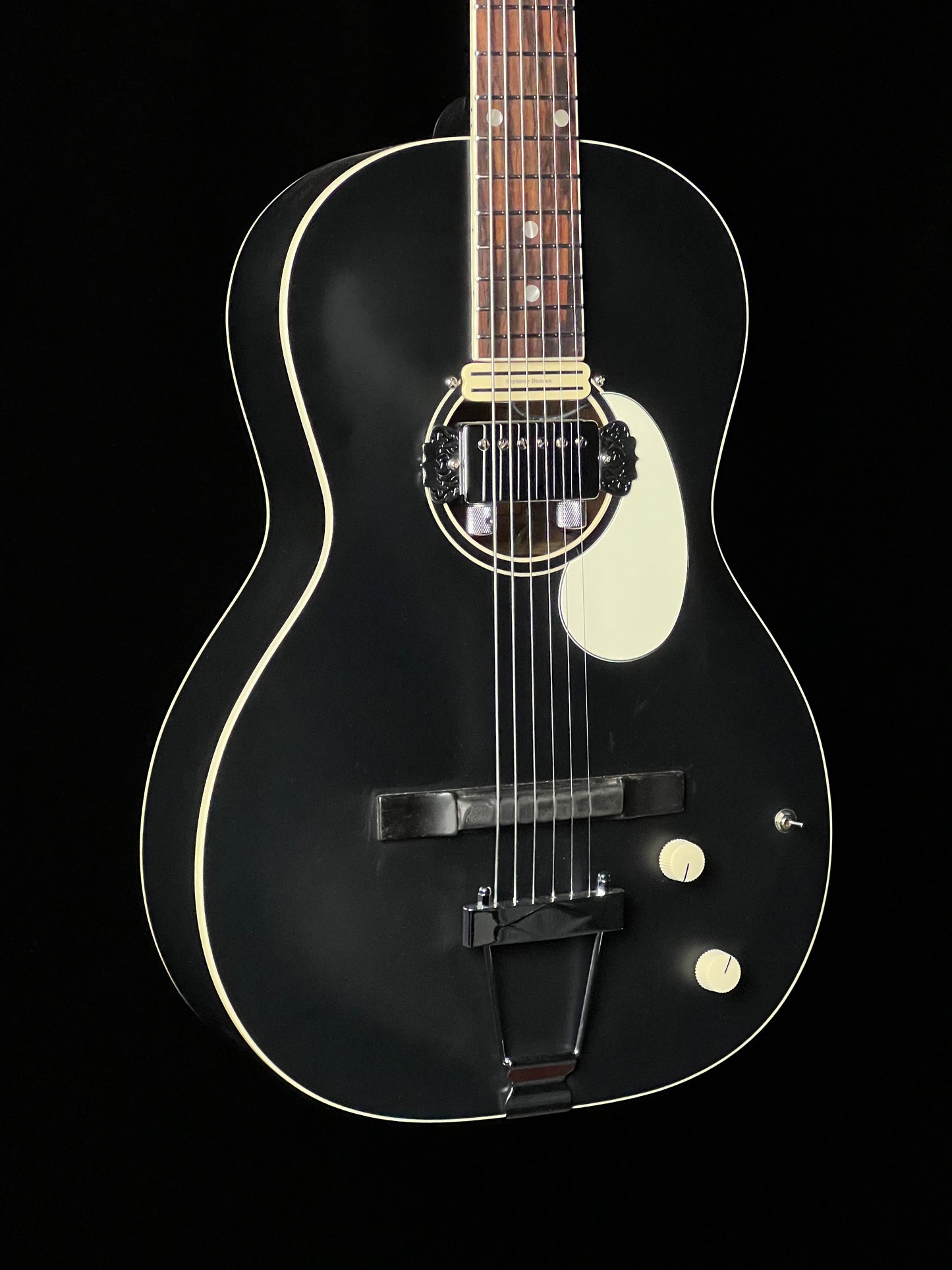 Orangewood Juniper II Black Live Rubber Bridge Parlor Guitar - Used