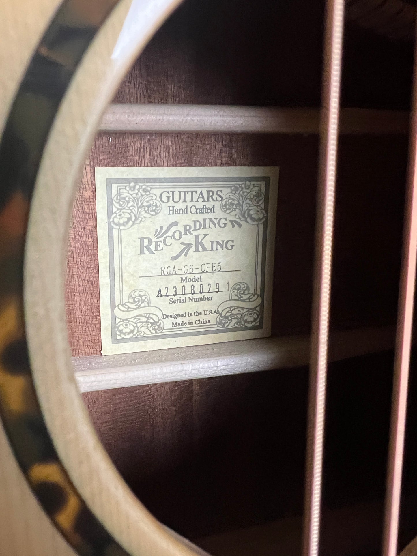 Recording King RGA-G6-CFE5 G6 Grand Auditorium Cutaway with Fishman EQ Solid Spruce / Mahogany Acoustic Guitar - New