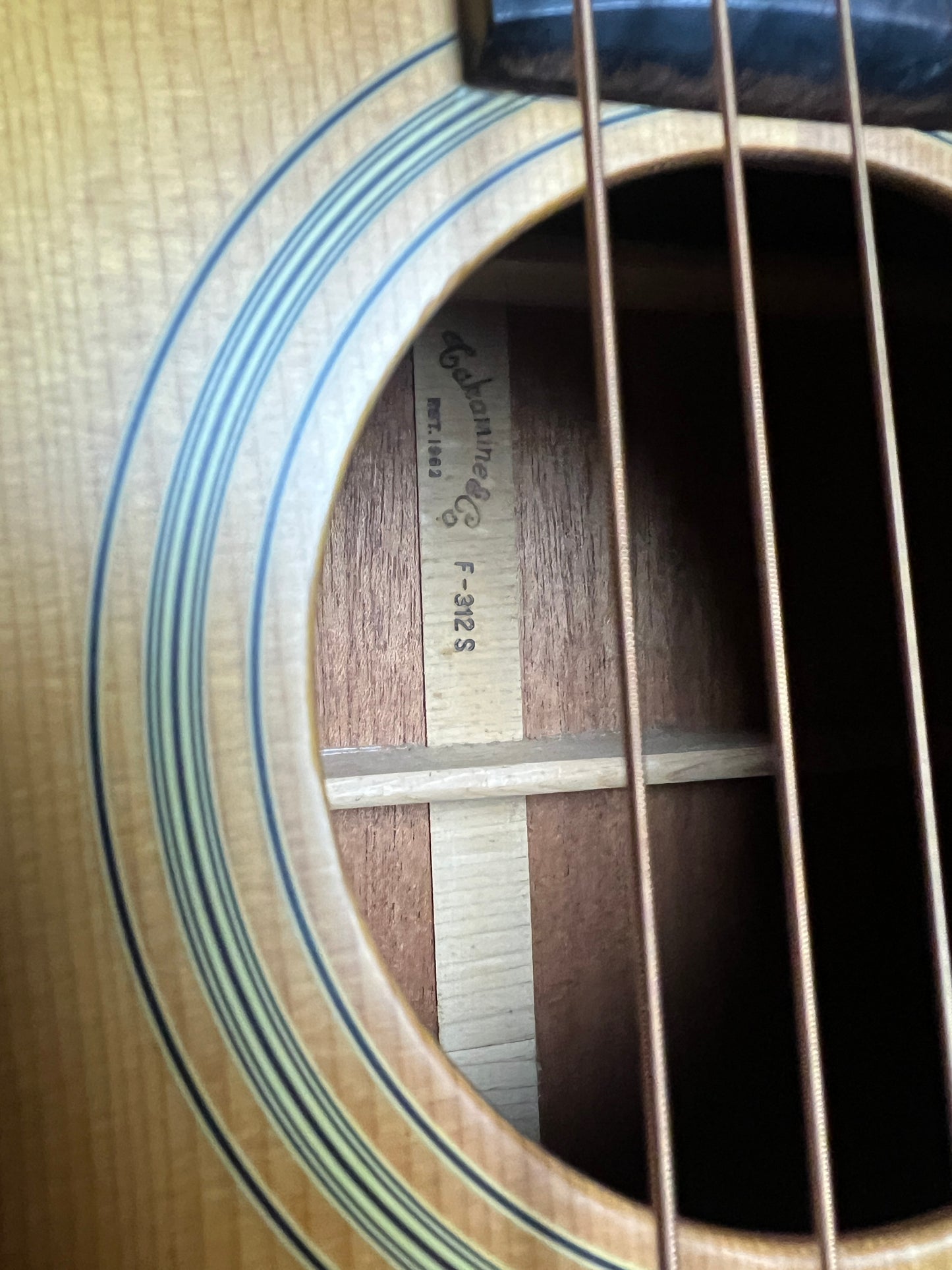 Takamine F-312 S Parlor Spruce/ Mahogany Acoustic Guitar - Consignment