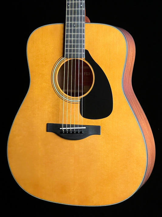 Yamaha FG3 Red Label Sitka Spruce / Mahogany Acoustic Guitar - New