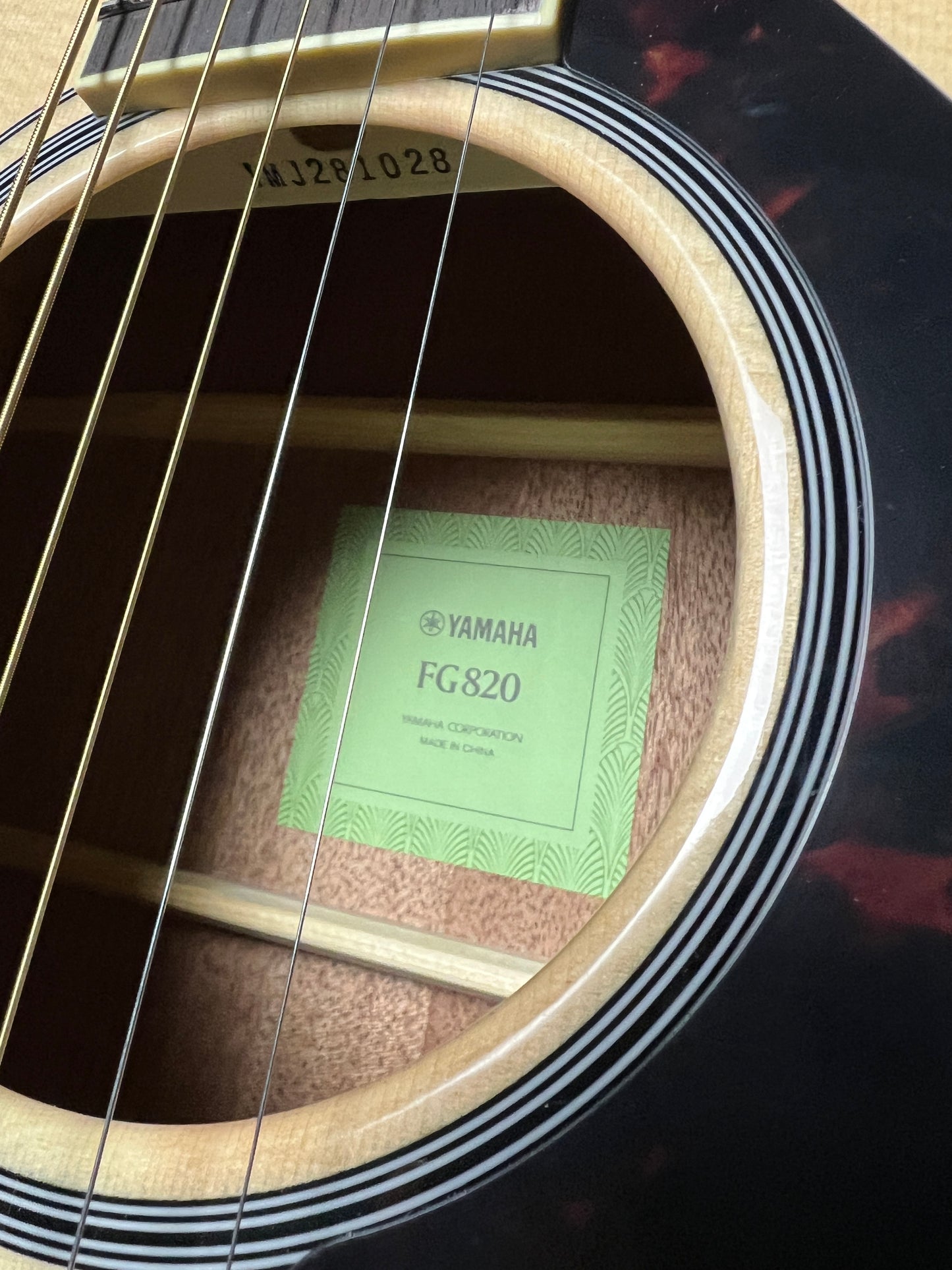 Yamaha FG820 Acoustic Guitar Solid Spruce / Mahogany - New