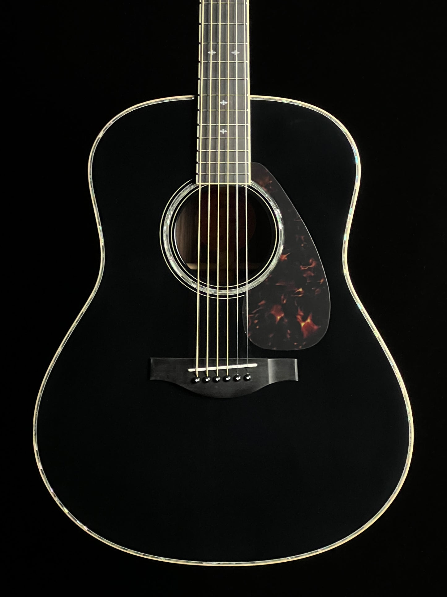 Yamaha LL16D ARE Original Jumbo Acoustic with Pickup - New